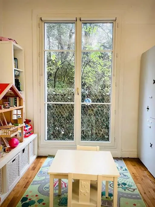 Petit Montmartre Dans Le 20E A Paris Lägenhet